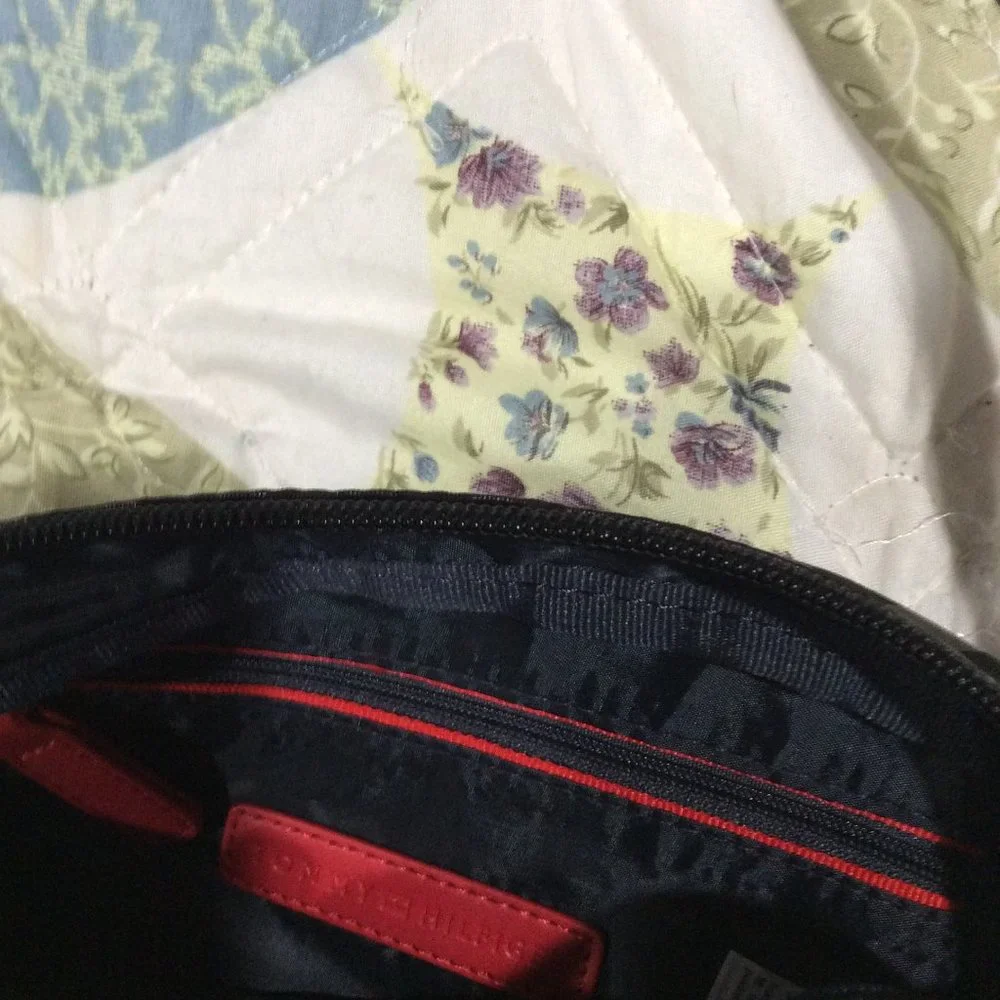 tommy hill-figure purse - Picture 4 of 4